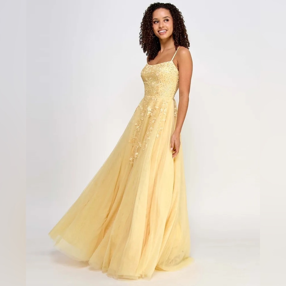 Say Yes Juniors' Embellished Lace-Up Mesh Gown - Picture 3 of 10